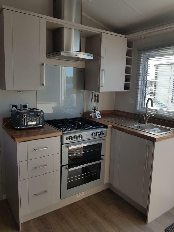 Dees Hot Tub Breaks At Tattershall Lakes Jet Ski 4 Luaran gambar