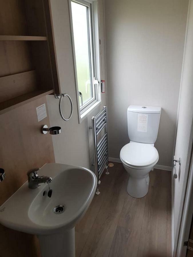 Dees Hot Tub Breaks At Tattershall Lakes Jet Ski 4 Luaran gambar